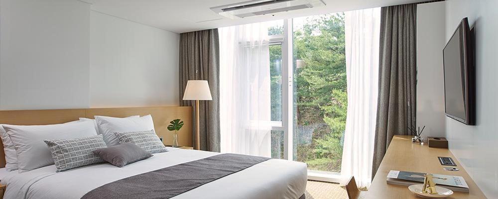 Naksan Beach Hotel Yangyang Bagian luar foto